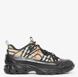 Black and tan men Burberry shoe size 43